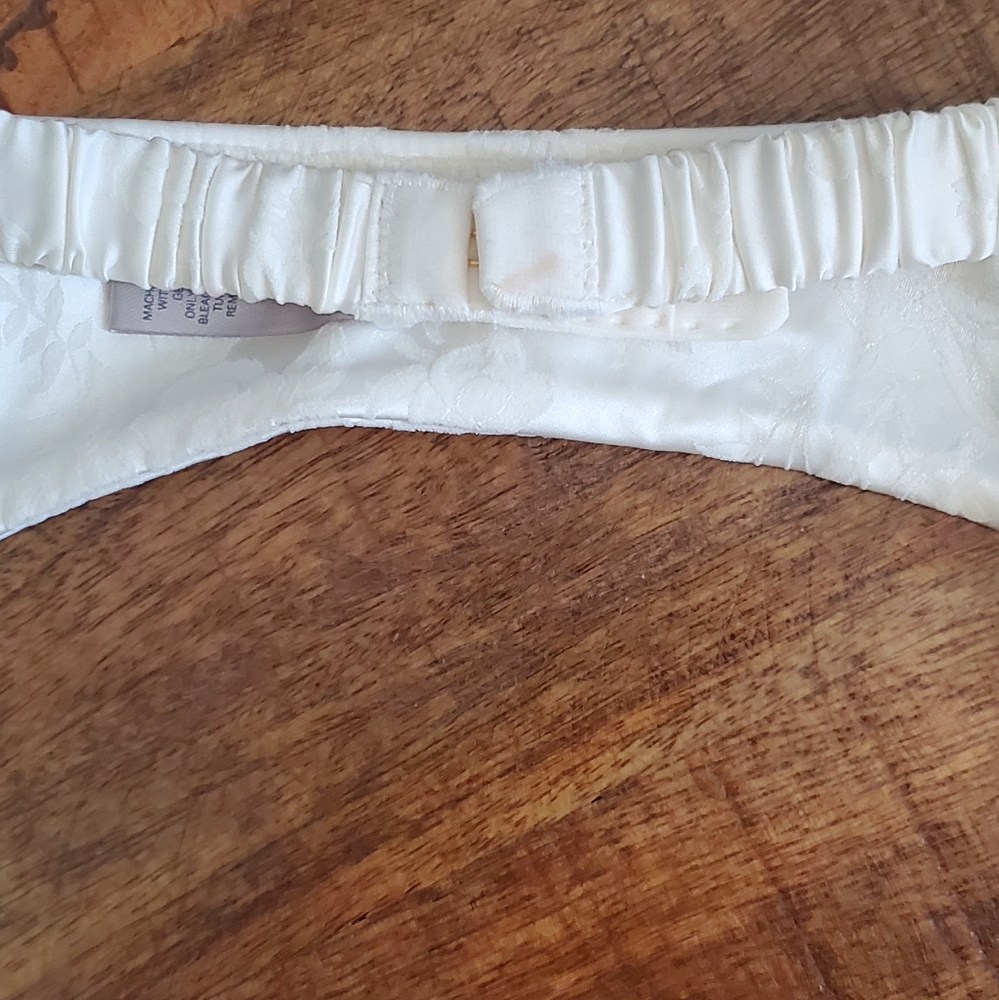 🤍 Victoria's Secret White Floral Garter Belt 🤍 - Picture 10 of 12